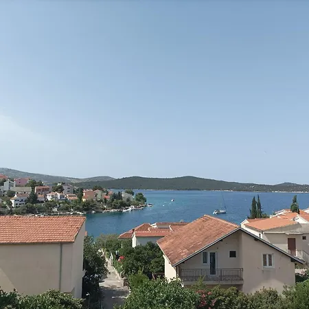 公寓 Spacious 2-bedroom With Terrace Sea View *