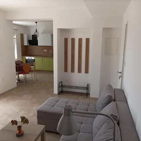 Apartment Spacious 2-bedroom With Terrace Sea View Zaboric