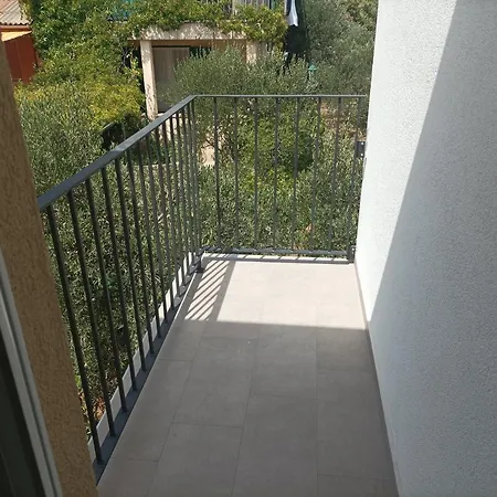 Spacious 2-bedroom With Terrace Sea View Apartamento *
