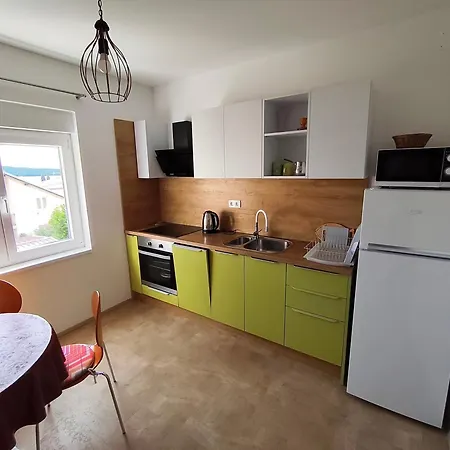 Spacious 2-bedroom With Terrace Sea View Žaborić