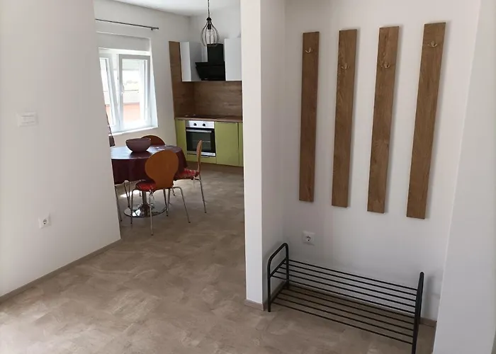 Spacious 2-bedroom With Terrace Sea View * 扎博里克