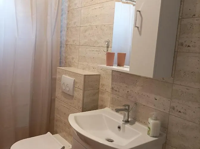 Spacious 2-bedroom With Terrace Sea View 公寓 扎博里克