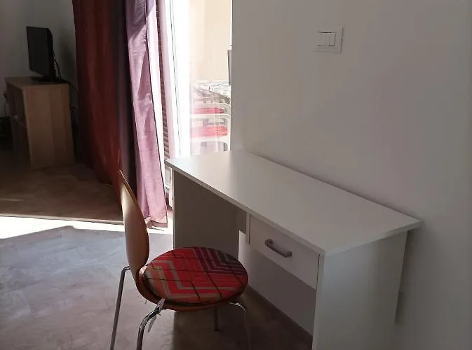 公寓 Spacious 2-bedroom With Terrace Sea View 扎博里克