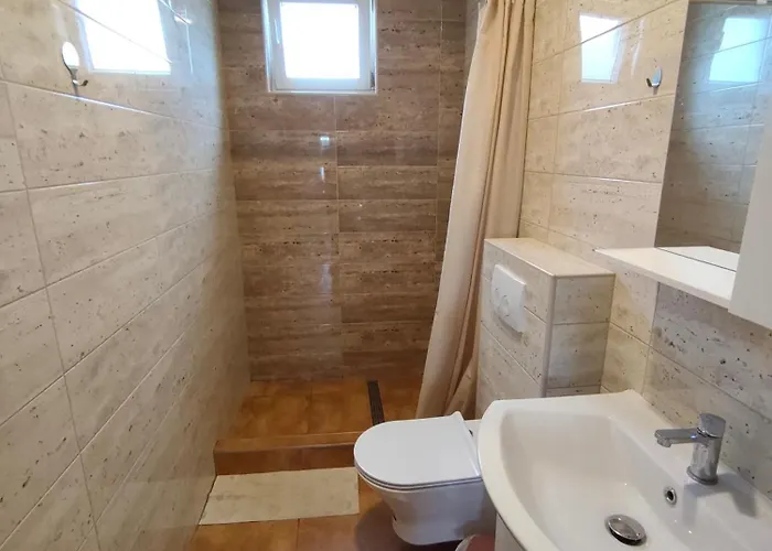 Spacious 2-bedroom With Terrace Sea View * 扎博里克